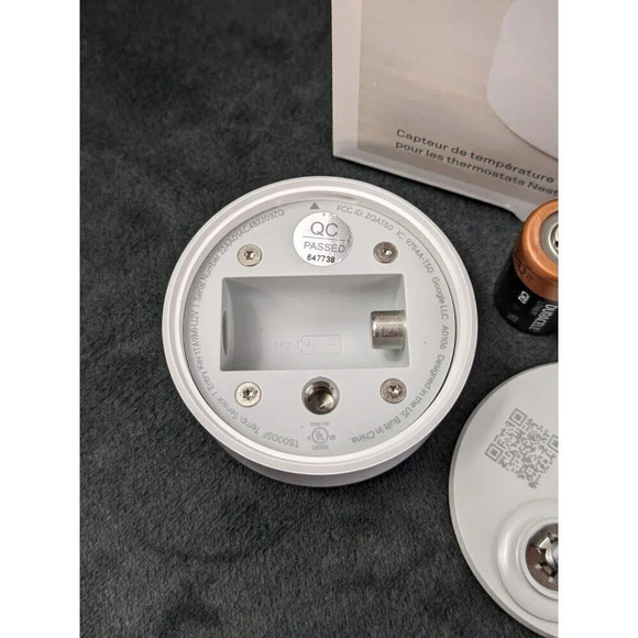 Google Nest T5000SF Temperature Sensor & Battery - no box, 3 - Picture 3 of 5